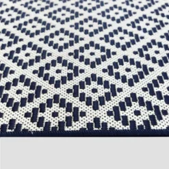 Geo Diamond Outdoor Rug - Threshold™ -Threshold GUEST a8ad0689 3e56 4a71 9185 f879608e1377